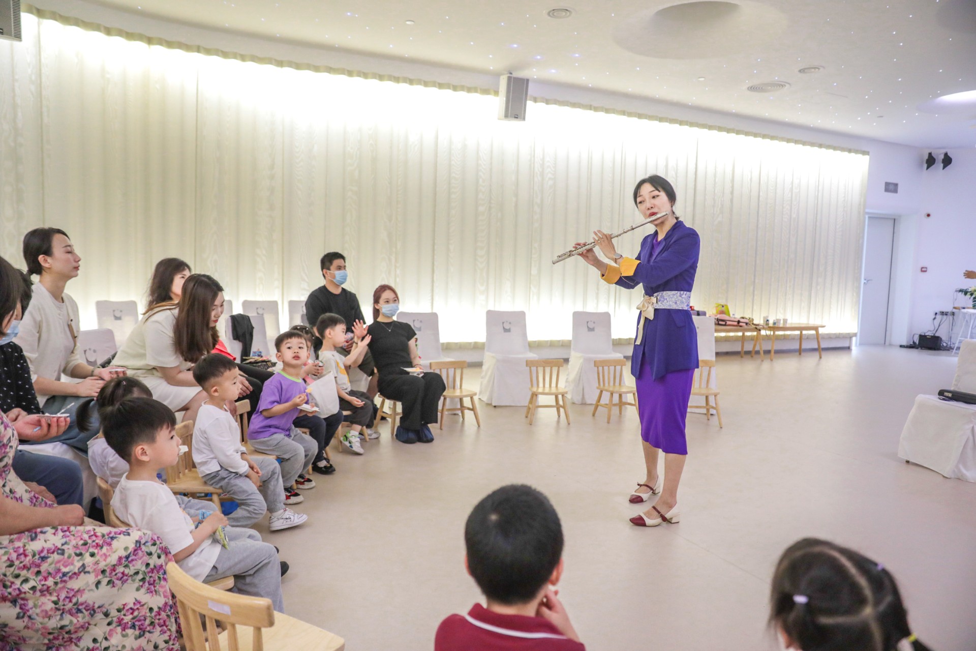 科發(fā)幼兒園特邀數(shù)位音樂家、演奏家到訪“贏·劇場”